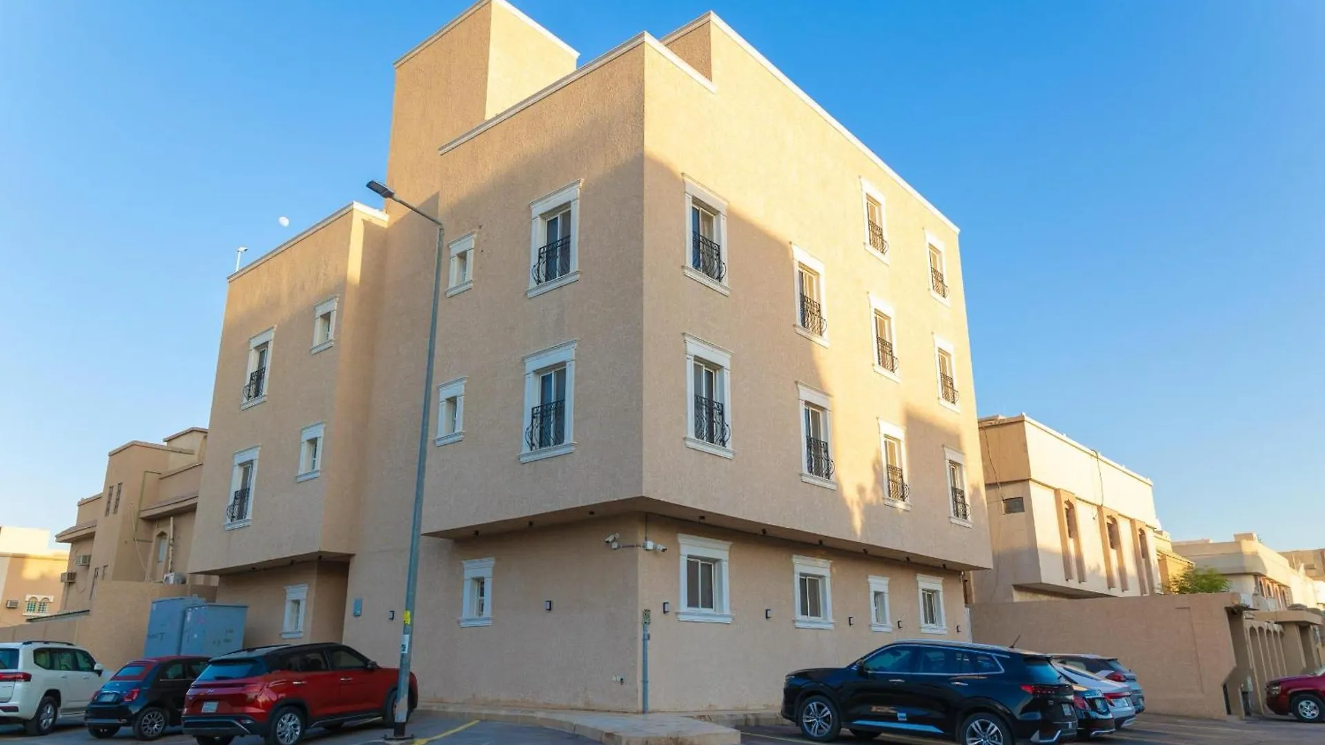 Apartment شقه فندقيه 2فاخره بمدخل خاص وثلاث غرف نوم Riyadh